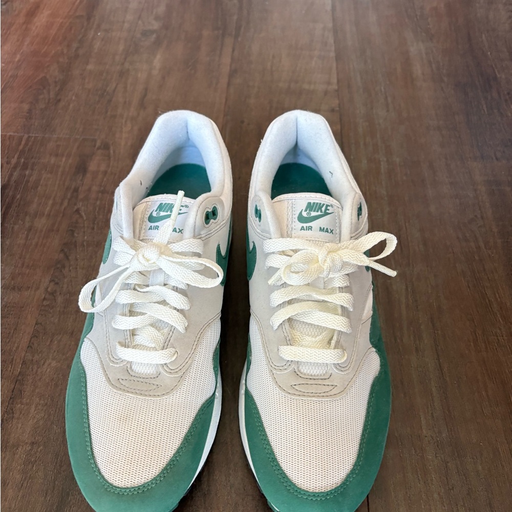 Nike Air Max Sneakers in Green and White - Picture 3 of 4